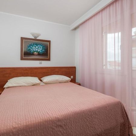 Apartment Drazenka Turato บัชกา ภายนอก รูปภาพ