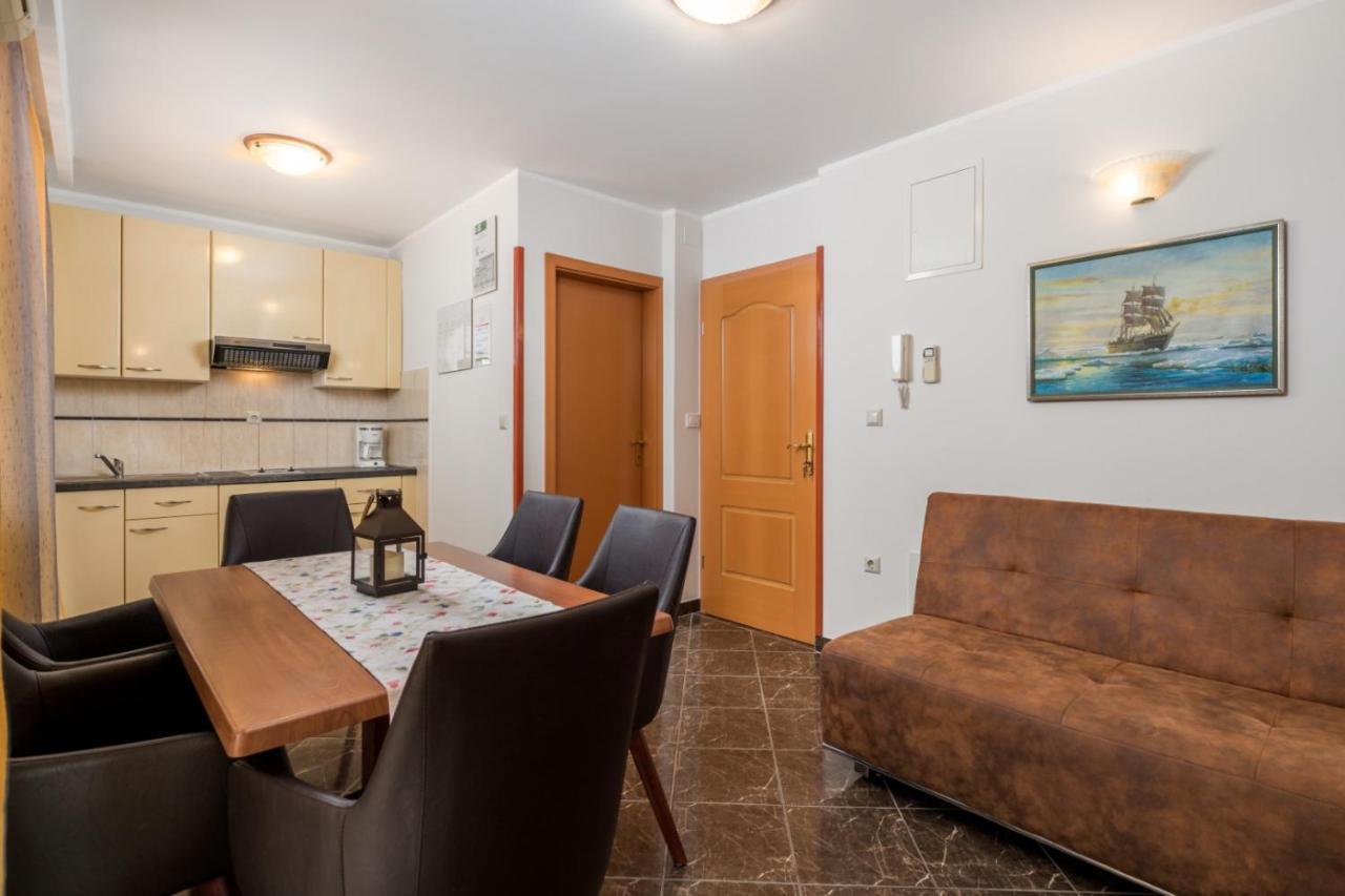 Apartment Drazenka Turato บัชกา ภายนอก รูปภาพ